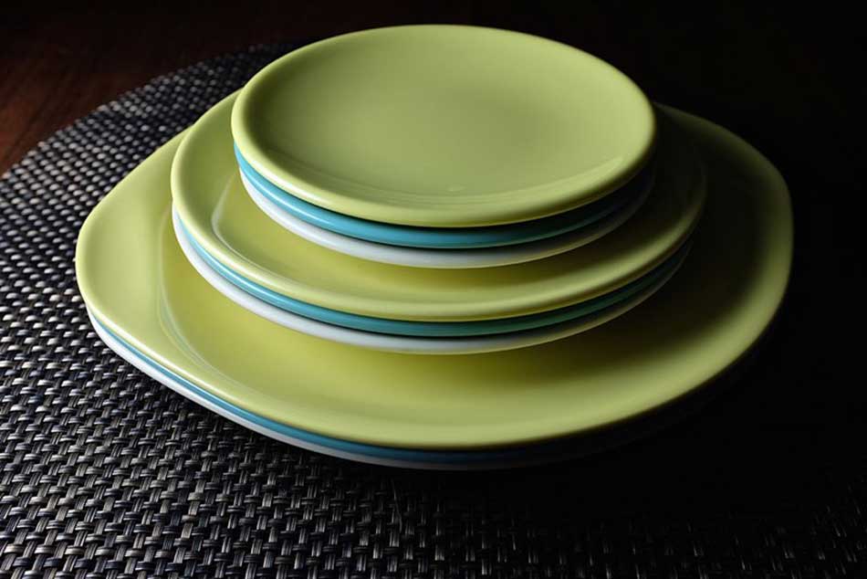 Plates for Health: How Your Choice of Dinnerware Affects Your Eating Habits