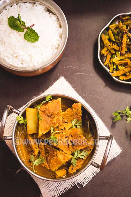Dhokar Dalna Or Lentil Cake Curry