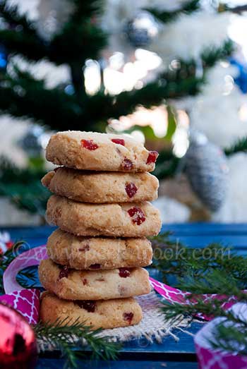 Eggless Tutti Fruity Shortbread Cookies For Christmas